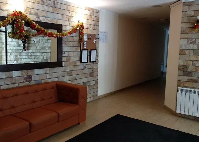 Pine Tree 2 - B7 아파트 *