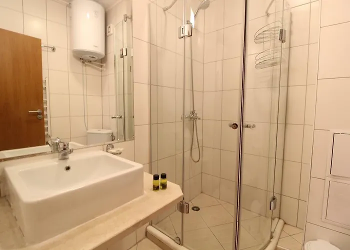 Pine Tree 2 - B7 * 반스코